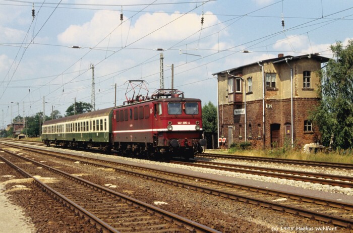 142 205 Neuburxdorf